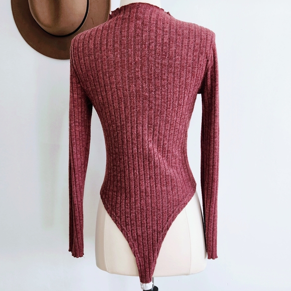 SHEIN Ribbed Red Bodysuit - Picture 3 of 5